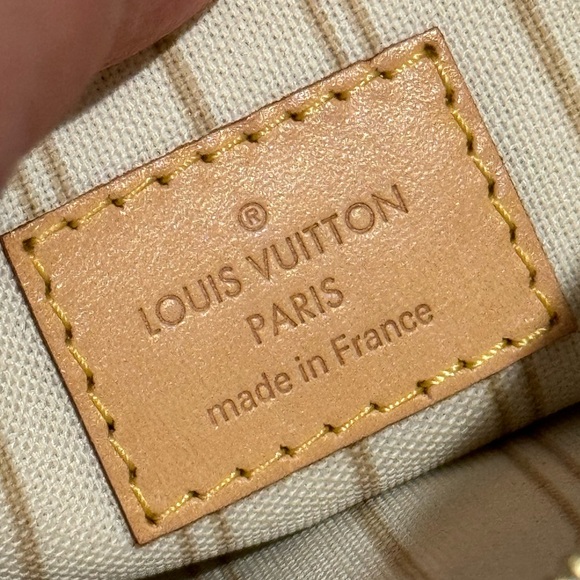 Louis Vuitton Damier Azur MM Pouchette / Clutch - Picture 10 of 13